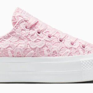 NIB.  Converse - Women's Chuck Taylor All Star Lace Low Top Shoes Pink. Size 8.5